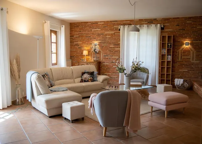 بيت للعطل D'hote Au Domaine De Vizols