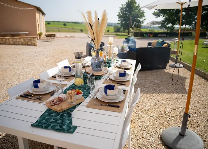 بيت للعطل D'hote Au Domaine De Vizols